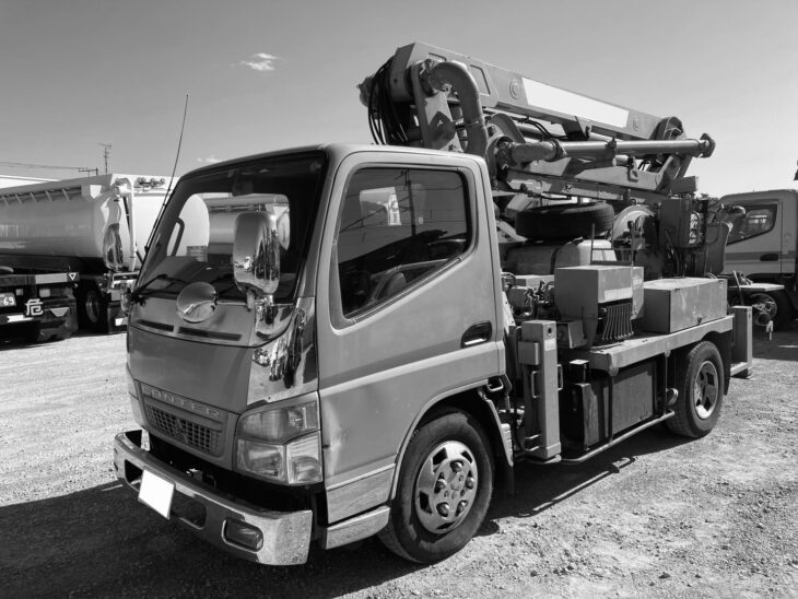 岩田商会製コンクリートポンプ車14ｍ（2ｔスクイズ）平成14年式入荷致しました！